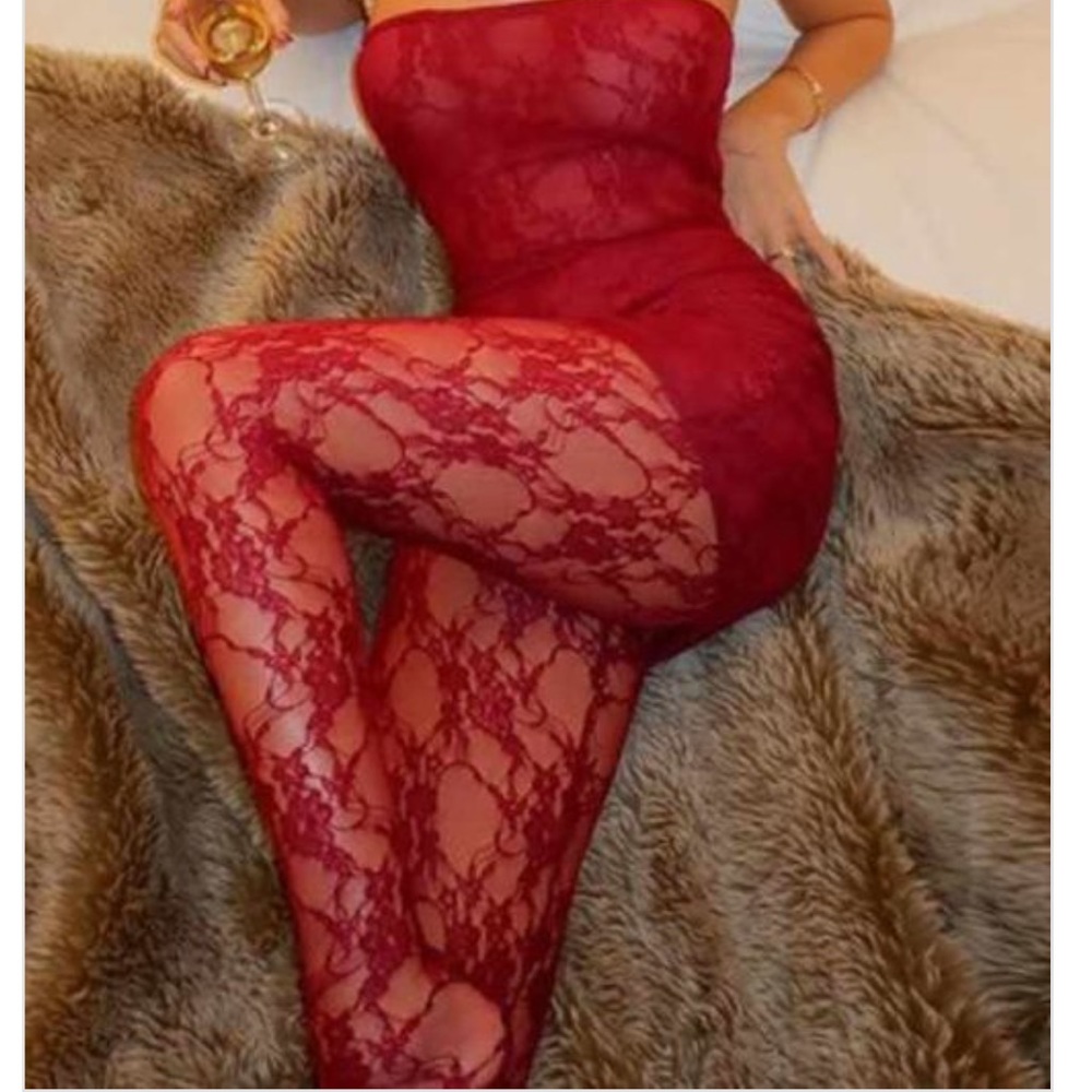 RED LACE DRESS SET! - Picture 5 of 5
